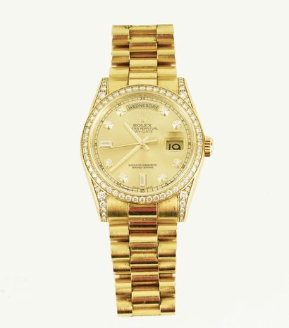 null ROLEX

Rolex Oyster Perpetual watch model 118388 in gold and set with diamonds....