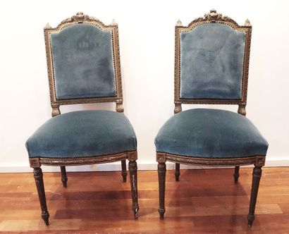 null Ensemble de salon style Louis XVI comprenant divan à trois places, paire de...