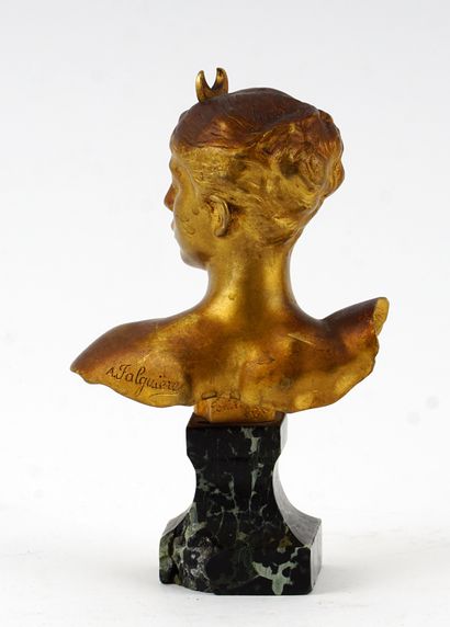 null FALGUIERE, Alexandre (1831-1900)

Buste de Diane

Bronze à patine dorée sur...