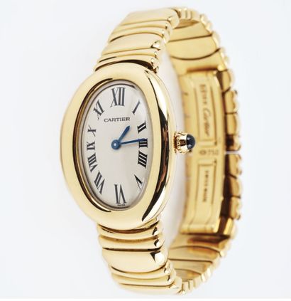 null CARTIER

Lady's wristwatch, Baignoire model in 18K gold, dial with Roman numerals...