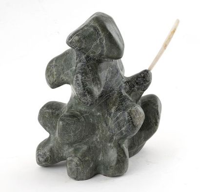 null SIMONIE, Egesiak (1946-)

Chimère

Sculpture en pierre à savon et os

Signée...