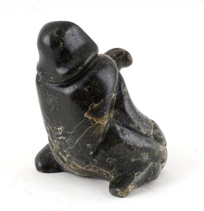 null SHAQU, Mannumi (1917-2000)

Femme à genoux

Sculpture en pierre à savon

Signée...
