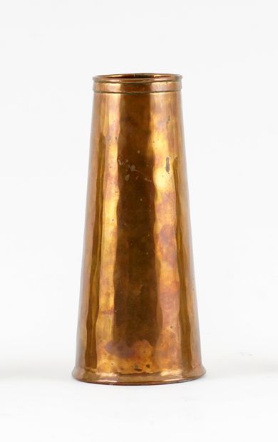 null BEAU, Paul (1871-1949)

Ensemble of three conical copper and brass vases with...