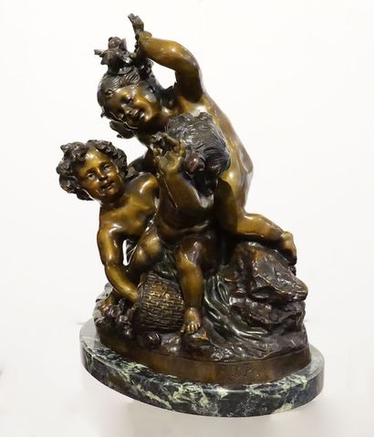 null D'après Raphaël Charles PEYRE (1872-1949)

Putti jouant

Bronze

Signée sur...
