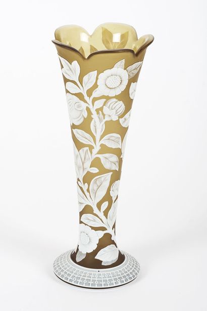 null Flower vase attributed to Webb, olive green and white, decorated with buds,...