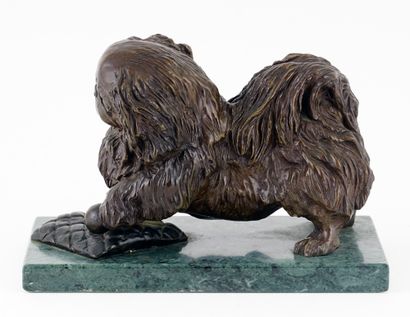 null FOURNIER, Audrey (1941-2010)

Pekinese

Bronze with bronw patina and green marble...
