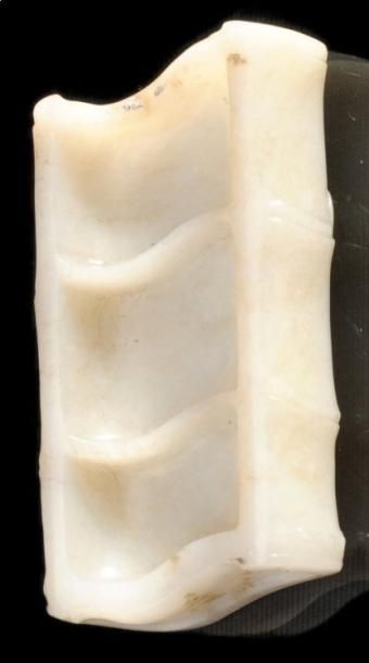 null Repose-pinceaux bambusiforme (tianzhu) en JADE blanc, au chaume lignifié naturaliste....