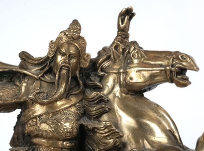 null BRONZE

Statue en bronze, représentant Guandi chevauchant un cheval cabré. La...