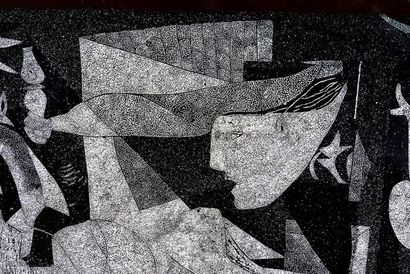 null D'Après Pablo PICASSO (1881-1973)

"Guernica"

Coquille d'oeuf et poussière...