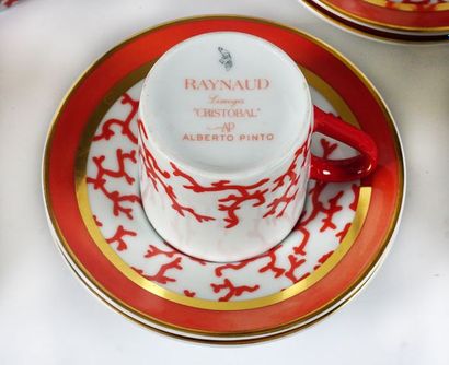 null Raynaud Limoges porcelain set

model "Cristobal 'by Alberto Pinto.

15 large...