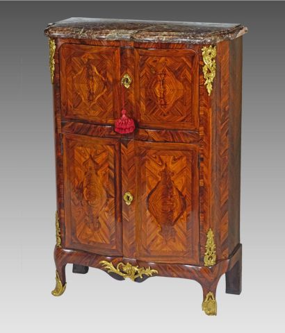  PIERRE MIGEON (1701 - 1759) 
Small low and narrow secretary inlaid with violet wood...