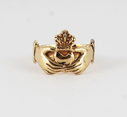 10K gold Claddagh style men's ring.

Weight:...