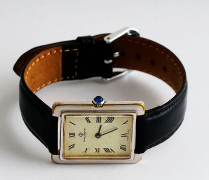null BAUME MERCIER

Baume Mercier Geneve watch, rectangular plated case, white dial,...