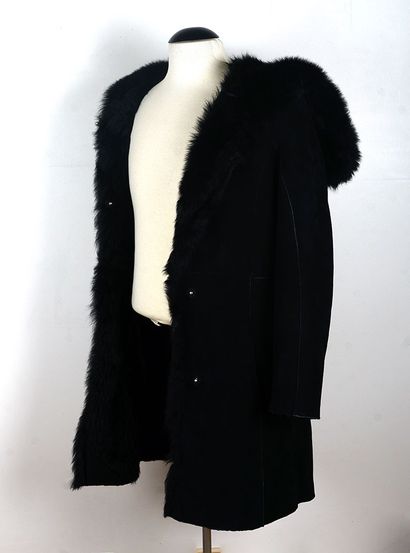 COACH coat for women, pure black exterior...