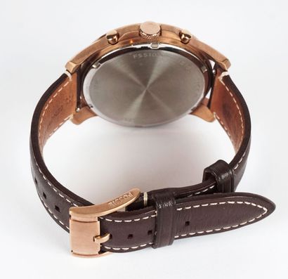 null FOSSIL

Fossil chronograph watch in steel, round case in copper-colored steel,...