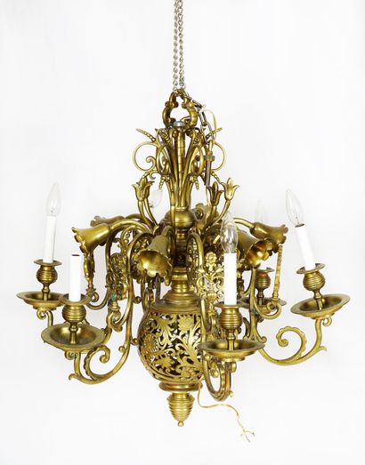 null Patinated and openworked bronze chandelier in Regency style, with 6 branches...
