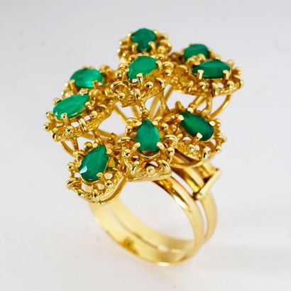 null 10K GOLD

Ladies ring in 10K yellow gold in the shape of a flower, adjustable...