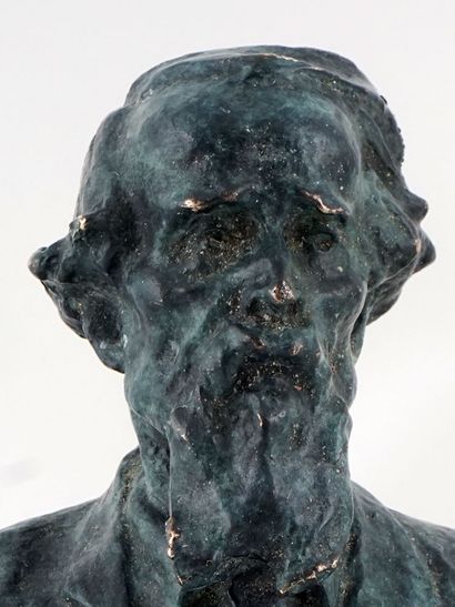  SUZOR-CÔTÉ, Marc-Aurèle de Foy (1869-1937) 
"Pierre Denault" 
Bronze à patine vert...