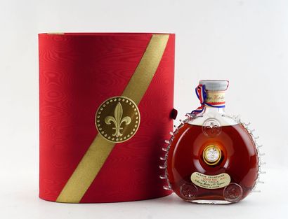 null Cognac Louis XIII par Rémy Martin
Très vieille Grande Champagne
Carafon en Cristal...