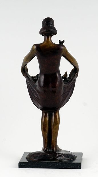null LANGEVIN, Roger (1940-)

Woman with birds

Bronze with brown patina

Signed,...