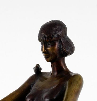 null LANGEVIN, Roger (1940-)

Woman with birds

Bronze with brown patina

Signed,...