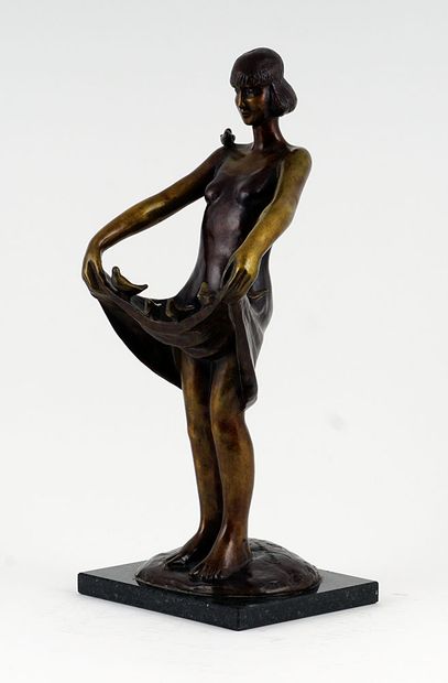 null LANGEVIN, Roger (1940-)

Woman with birds

Bronze with brown patina

Signed,...