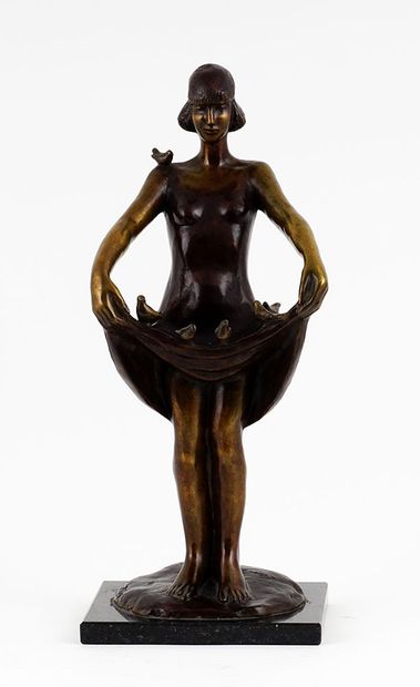 null LANGEVIN, Roger (1940-)

Woman with birds

Bronze with brown patina

Signed,...