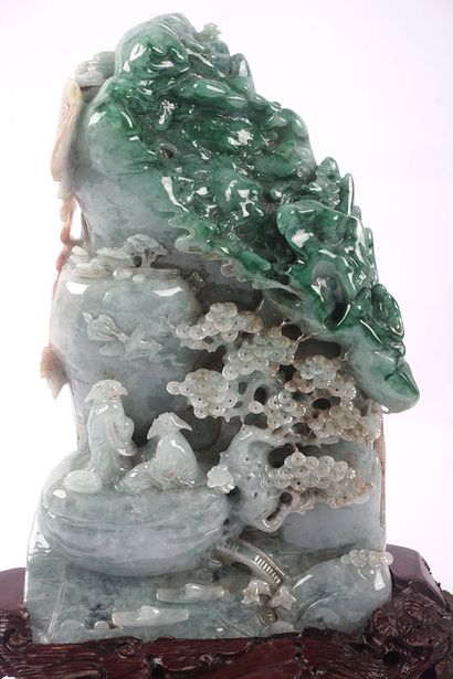 null JADÉITE / JADEITE 

Jadeite group on a base representing an imperial procession....