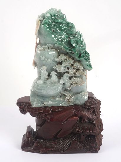null JADÉITE / JADEITE 

Jadeite group on a base representing an imperial procession....