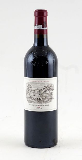 null Château Lafite Rothschild 2011
Pauillac Appellation Contrôlée
Niveau A
1 bo...