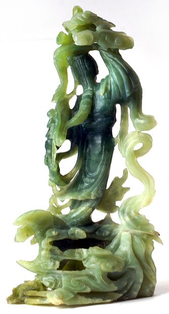 null SERPENTINE

Sujet en serpentine, représentant une déesse du printemps. 

Chine,...