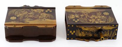 null PÉRIODE MEIJI / MEIJI PERIOD

Brown lacquer bridge box with gold decoration...