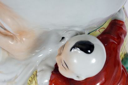 null ZHOULAO

Une statuette de Zhoulao avec un enfant en porcelaine. Chine, XXe siècle.



Hauteur...