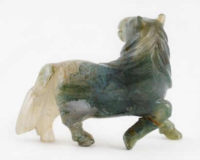 null CHEVAL / HORSE

Cheval en agate. 

Chine, XXe siècle.

Hauteur: 4 cm /1 3/4...