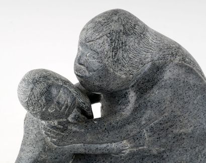 null AJAGUTAINA TUKALA, Isah (1905-1977)

Sedna avec un jeune

Pierre à savon sculptée

Signée...