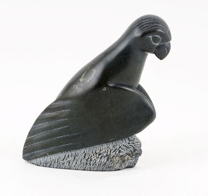 null ECHALUK, Thomassie (1935-2011)

Aigle

Pierre à savon sculptée

Signée au cul:...