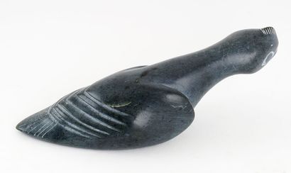 null ECHALOOK, Lucassie (1942-)

Oiseau

Pierre à savon sculptée

Signée au cul:...