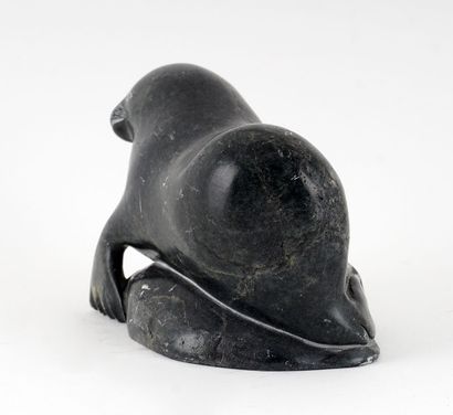 null KEN, Lucassie (active 20th c.)

Seal

Sculpted soapstone

Signed on the bottom:...