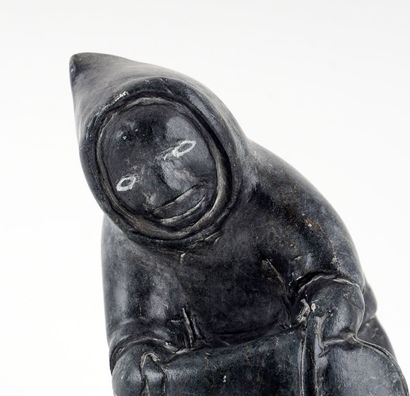 null IRQUMIA, Juanisialu (1912-1977)

Homme traînant un sac

Pierre à savon sculptée

Signée...