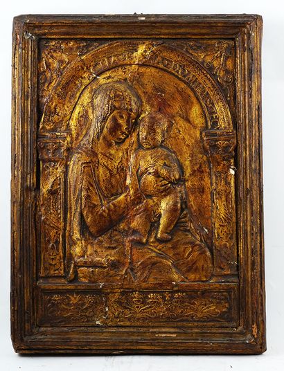 null À la manière de ROSSELLINO, Antonio (1427-1479/81)

Madone et enfant

Bas relief...