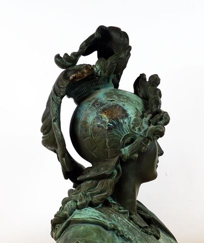 null EUROPEAN SCHOOL 19THC.

Athena, godess of war

Bronze with green patina

H:81,5cm...