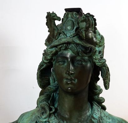 null EUROPEAN SCHOOL 19THC.

Athena, godess of war

Bronze with green patina

H:76cm...
