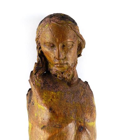 null 
XVIe siècle / 16th century



Christ en bois polychrome, XVIe siècle. Figure...