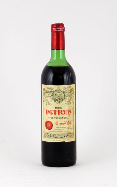  Pétrus 1980 
Pomerol Appellation Contrôlée 
Niveau bas 
1 bouteille