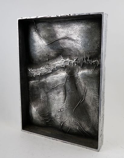 null ROY, Marc-André (1946-)

Untitled

Metal low-relief

Signed and dated on the...
