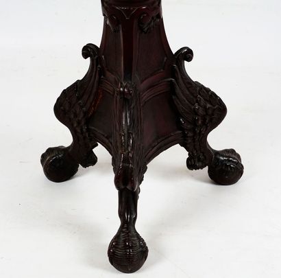 null ANGEL



Tripod pedestal in ornate dark wood. A cherub holds a stylized tray....