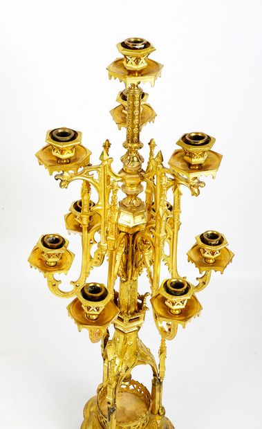 null CANDÉLABRES



Paire de candélabres de style cathédrale en bronze doré à dix...