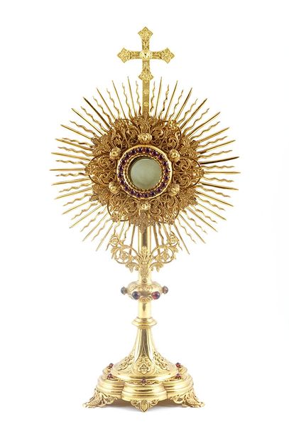 null 
OSTENSOIR / MONSTRANCE









Ostensoir à piètement tripode en métal doré....