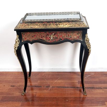 Table showcase in marquetry of Boule style,...