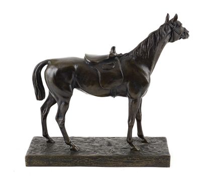  MOIGNIEZ, Jules (1835-1894) 
Cheval en selle 
Bronze à patine foncée 
Signé sur...